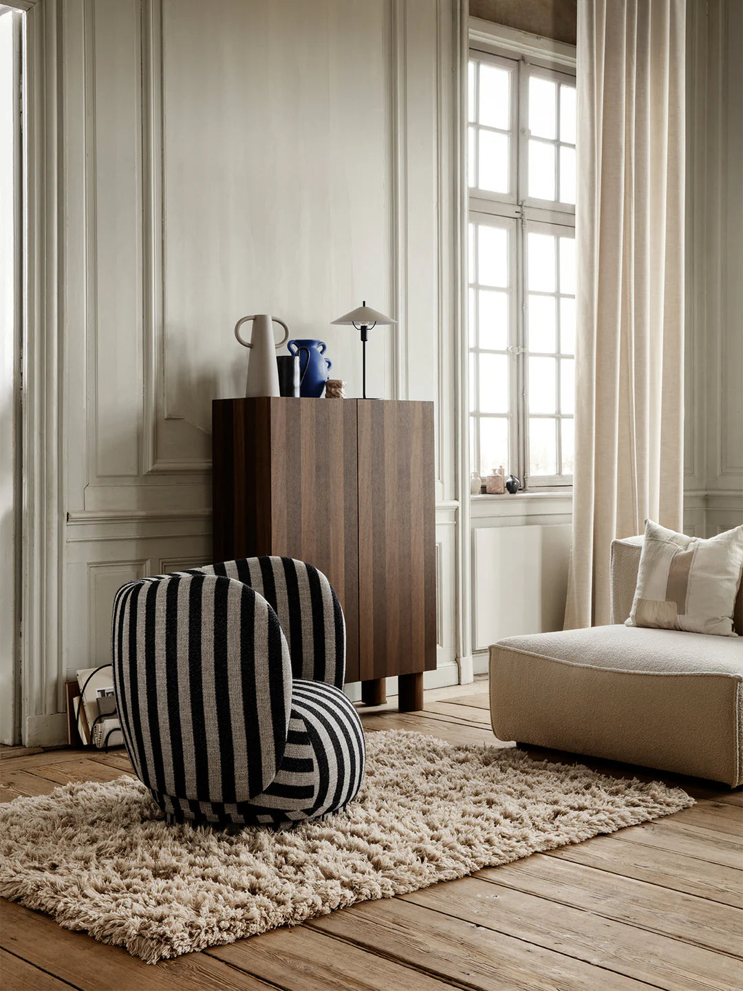 Rico Lounge Chair - Swivel