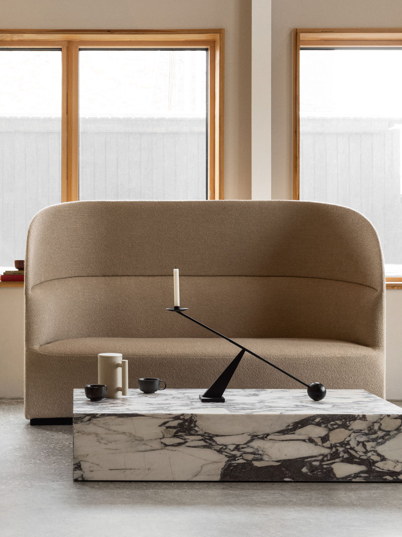 Tearoom Sofa, High Back w/US Power Outlet