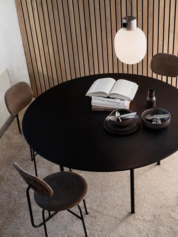Snaregade Dining Table, Round