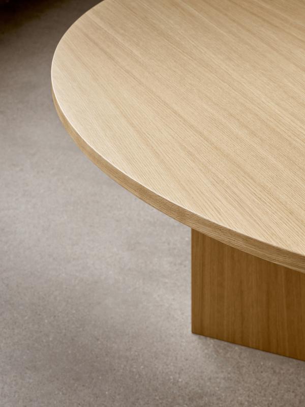 Androgyne Dining Table - Natural Oak