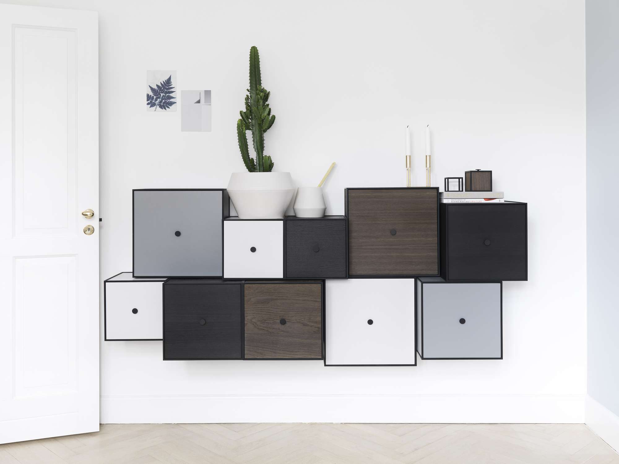 Frame 42 with door - 8x17x17/ Dark Grey