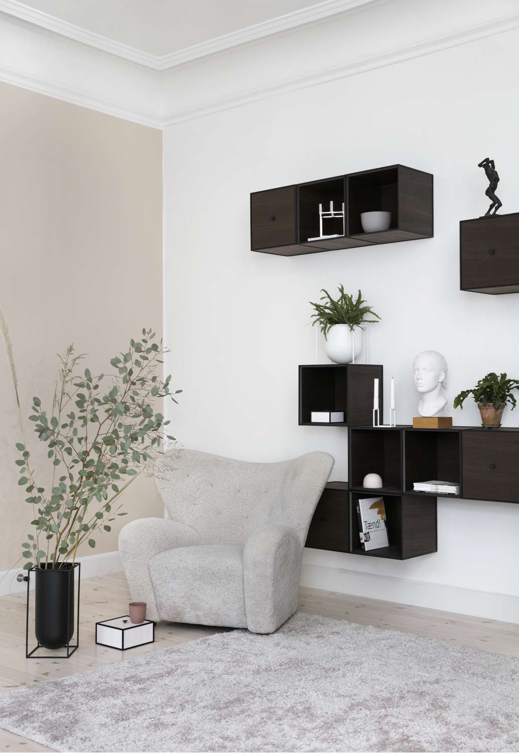 Frame 35 - 14x14x14/ Black Stained Ash